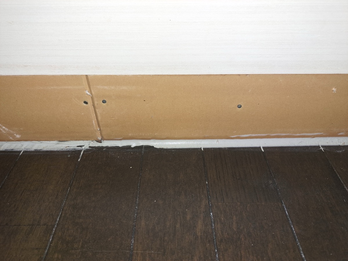 床際の隙間処理