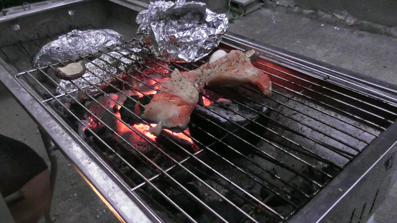 炭が赤くなった七輪