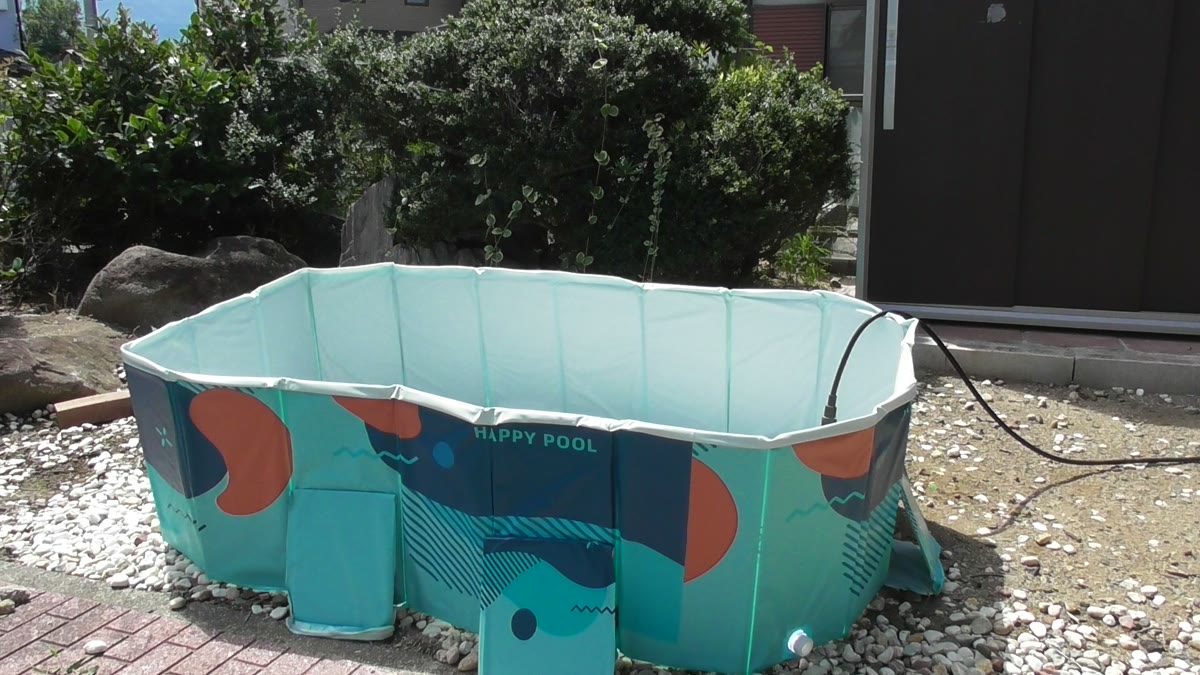 排水栓の付いた折りたたみプール