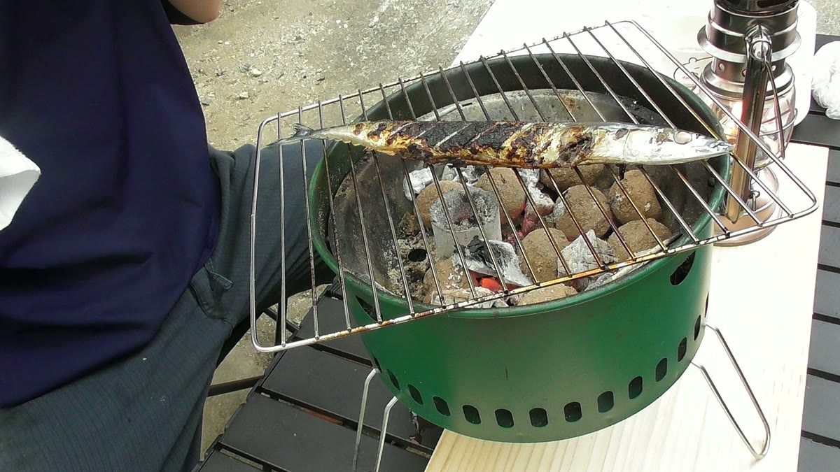 焼き上がった秋刀魚