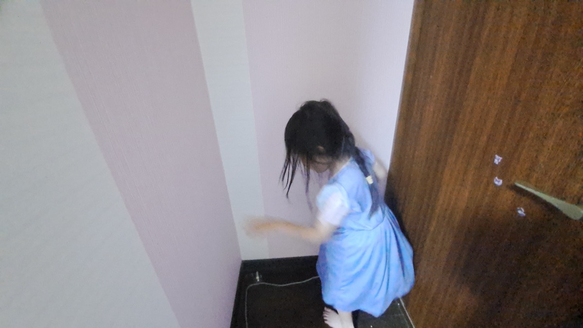 壁紙を貼る前の子ども部屋の様子