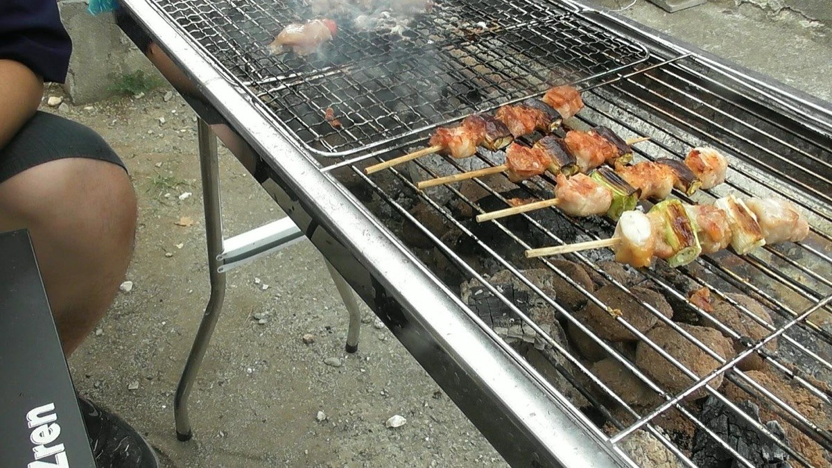 焼き上がった焼き鳥